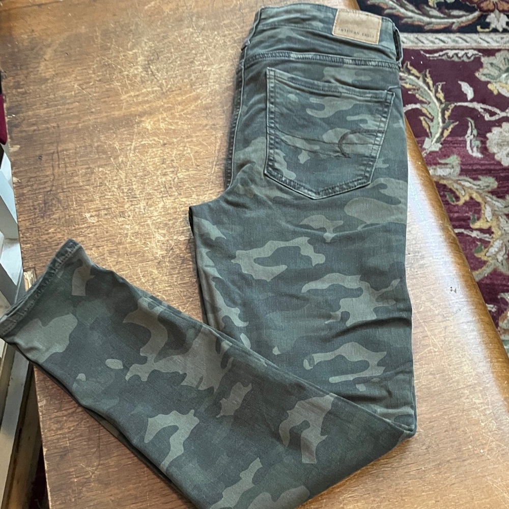 American Eagle Next Level Stretch Camouflage Crop Jeggings – Size 2